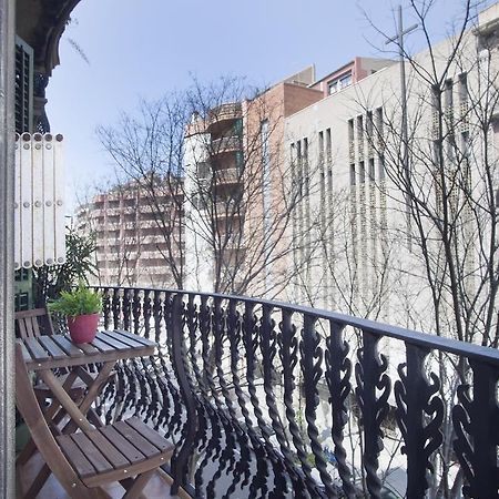 Aparteasy - Authentic Family Apartment Barcelona Ngoại thất bức ảnh