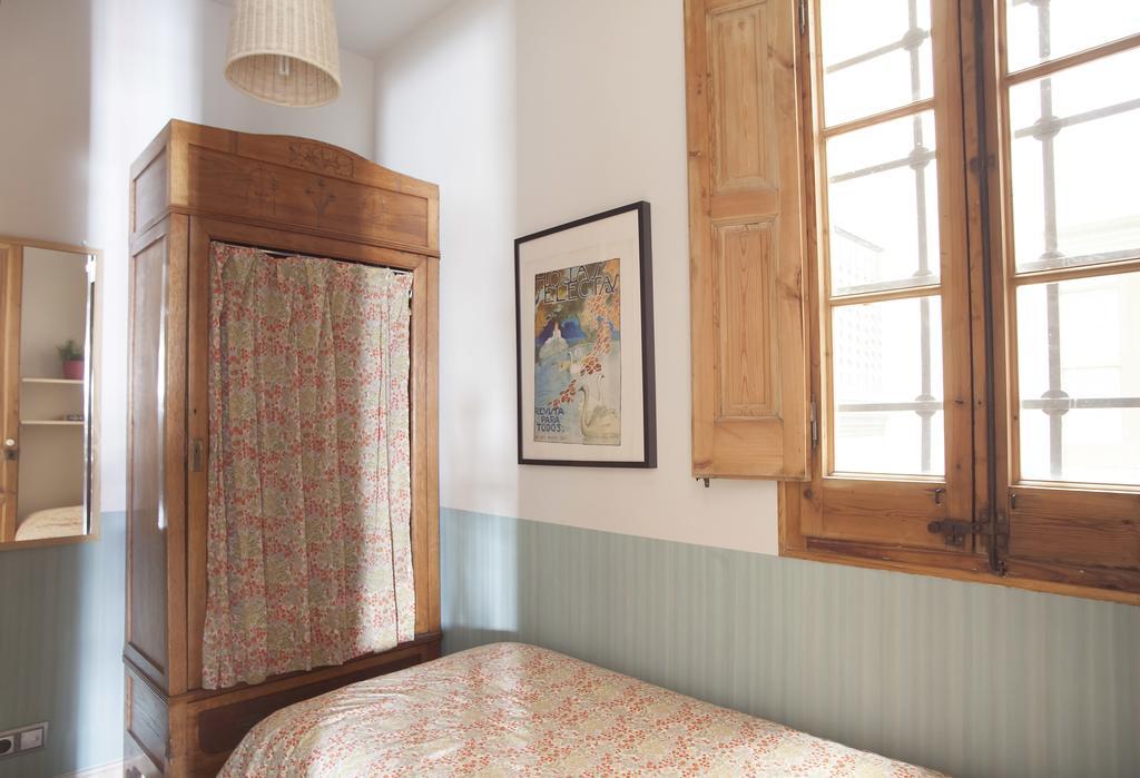 Aparteasy - Authentic Family Apartment Barcelona Ngoại thất bức ảnh