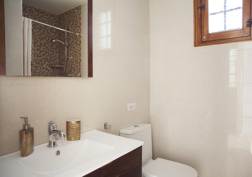 Aparteasy - Authentic Family Apartment Barcelona Ngoại thất bức ảnh