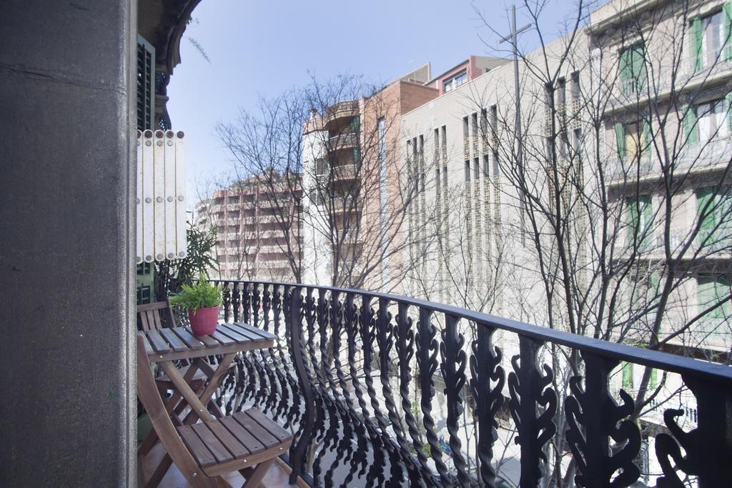 Aparteasy - Authentic Family Apartment Barcelona Ngoại thất bức ảnh