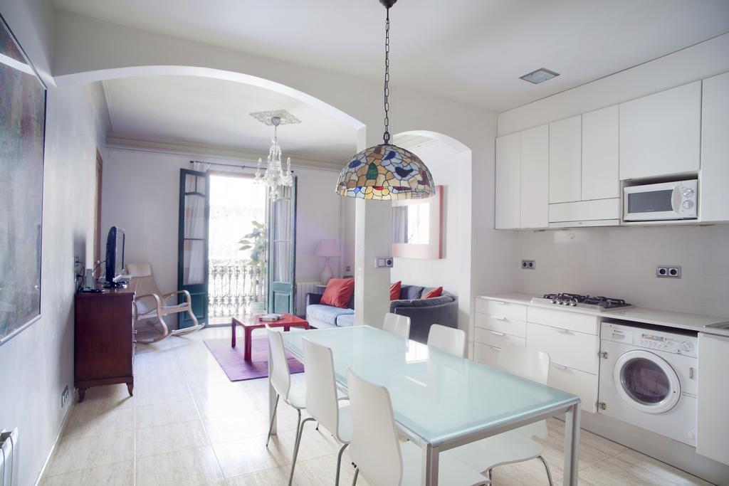Aparteasy - Authentic Family Apartment Barcelona Ngoại thất bức ảnh