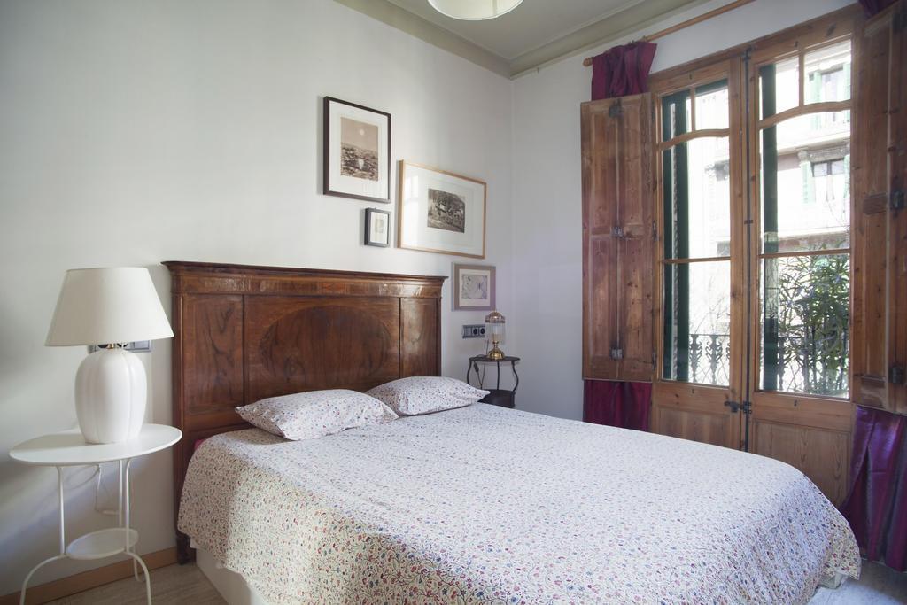Aparteasy - Authentic Family Apartment Barcelona Ngoại thất bức ảnh
