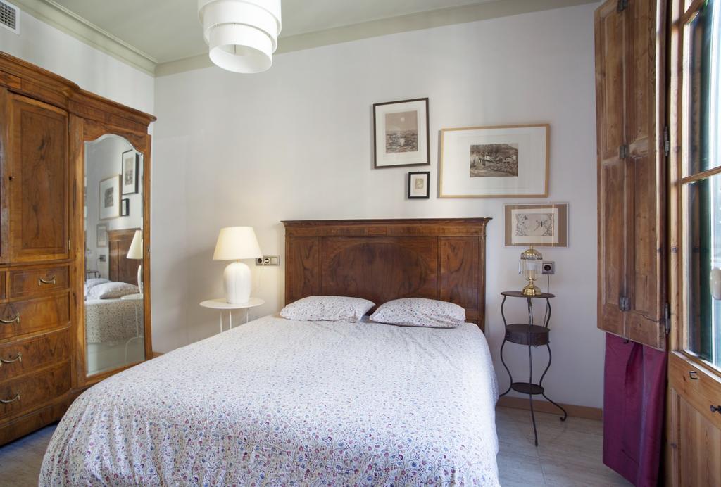 Aparteasy - Authentic Family Apartment Barcelona Ngoại thất bức ảnh